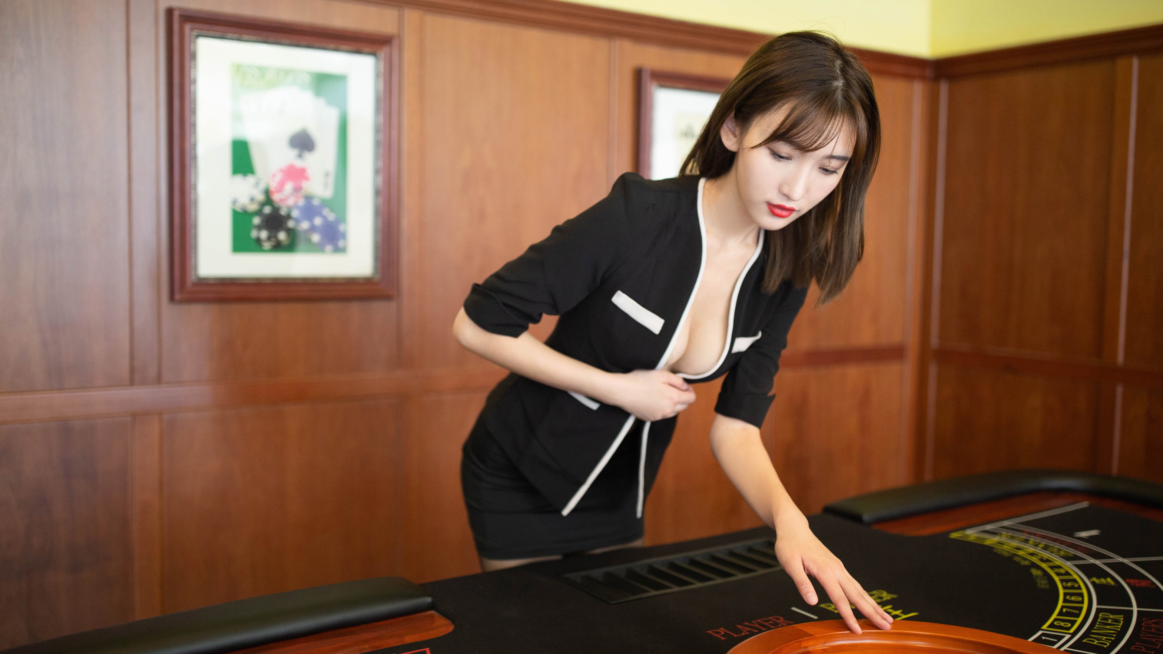 乐鱼电竞-恩多耶-布鲁阿尔赛后感谢团队支持,恩布里奥百度百科